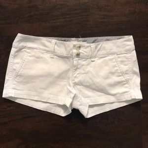White American Eagle shorts